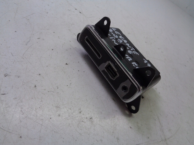 фото №1, Роз'єм sd usb джек maserati levante 3.0 бензин v6 twin turbo 2017 rok