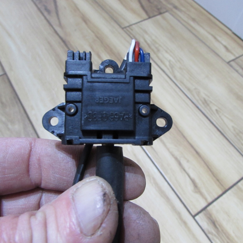 фото №4, Рычаг радио peugeot 406