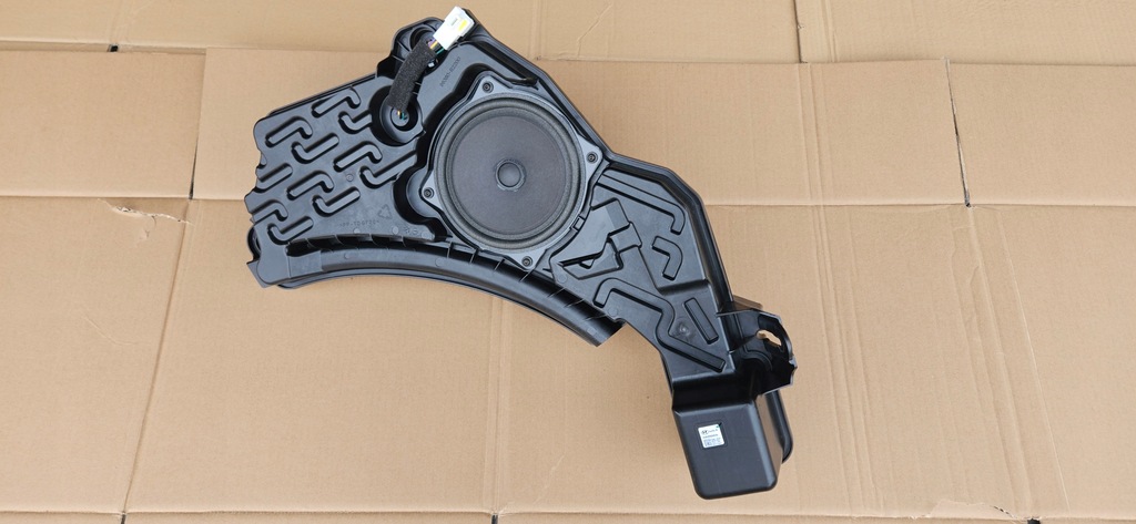 фото №1, Сабвуфер kia sportage v