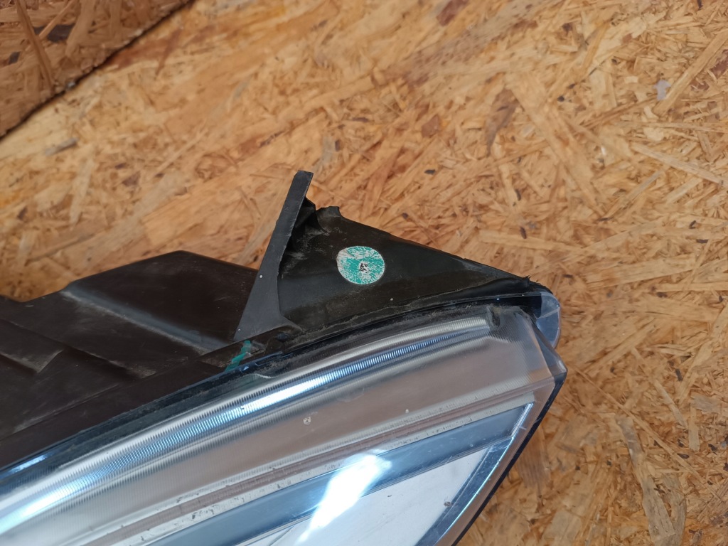 Лампа правий перед 106504600b tesla model s рестайлінг  led 00203455-04 Оригінал