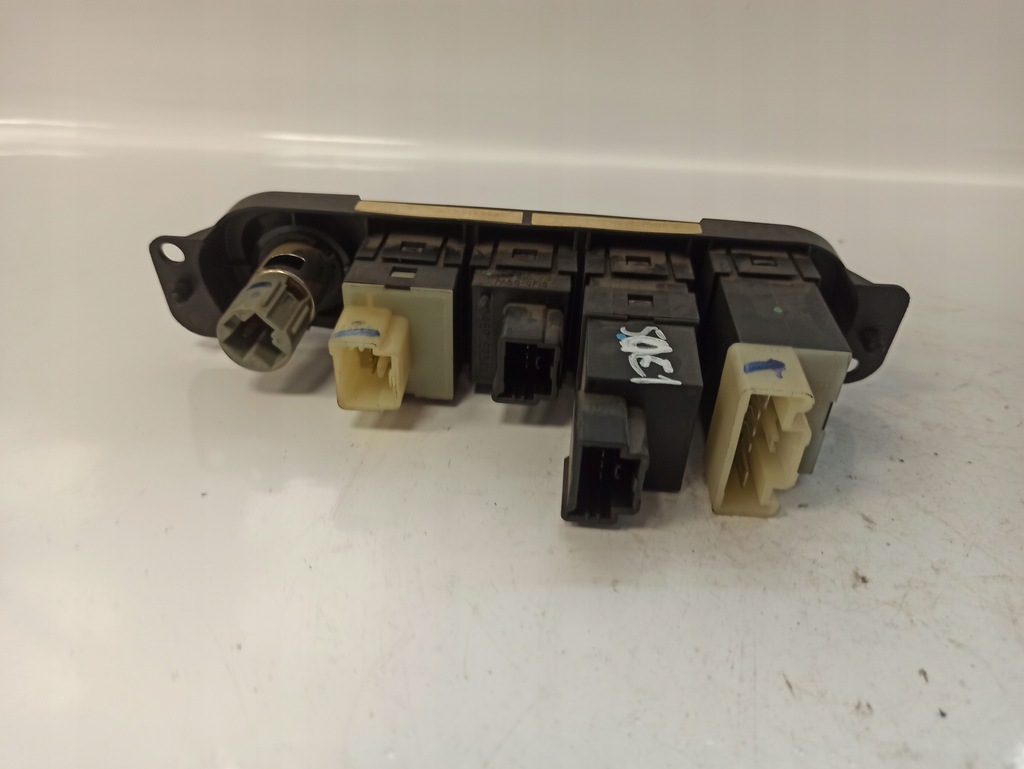 фото №6, Chrysler pt cruiser 2.2crd панель керування перемикачів 04671622af