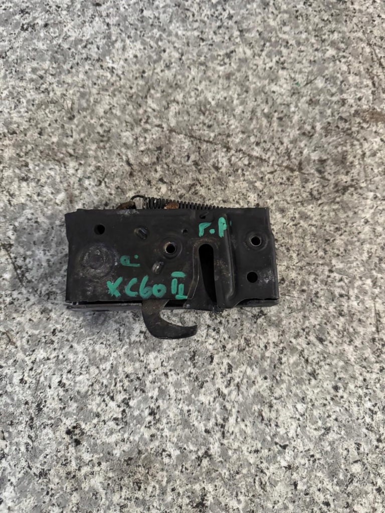 фото №1, Замок капот правый volvo xc60 ii 2017-
