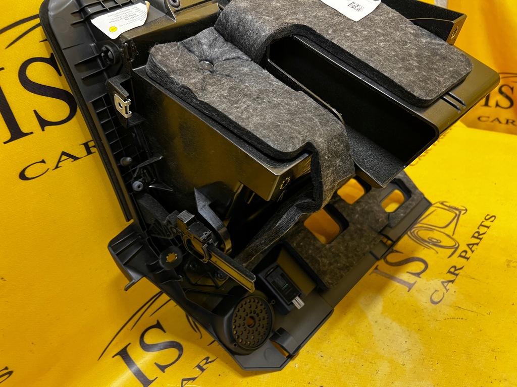 фото №9, Бардачок панели пассажира правый audi tt 8s 8s0 europa