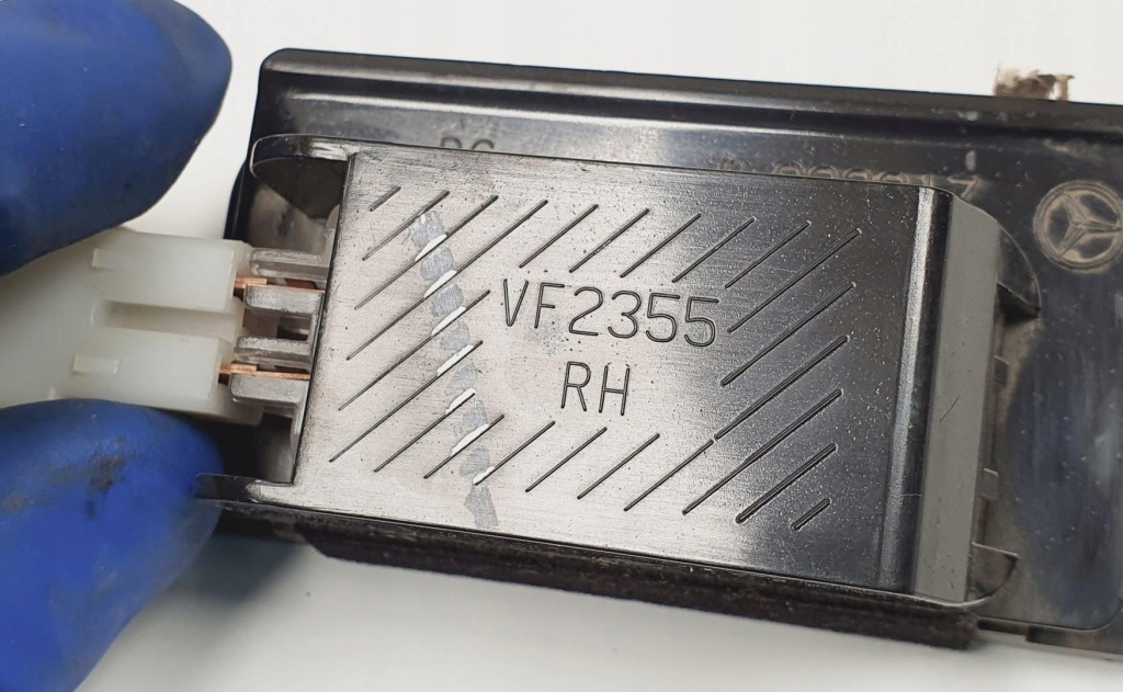 Лампа обшивка дверь mercedes ml w163 tl823317 Доставка