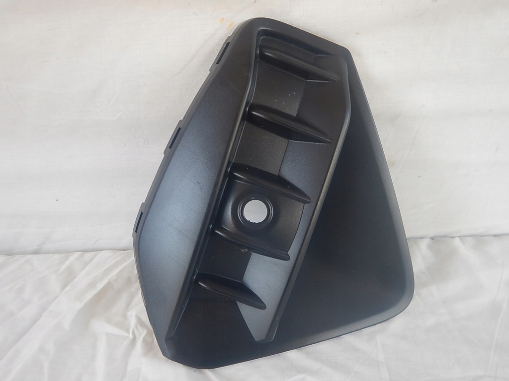 фото №16, Решітка w бампер перед передня права na pdc 89a807682 audi q4 e-tron