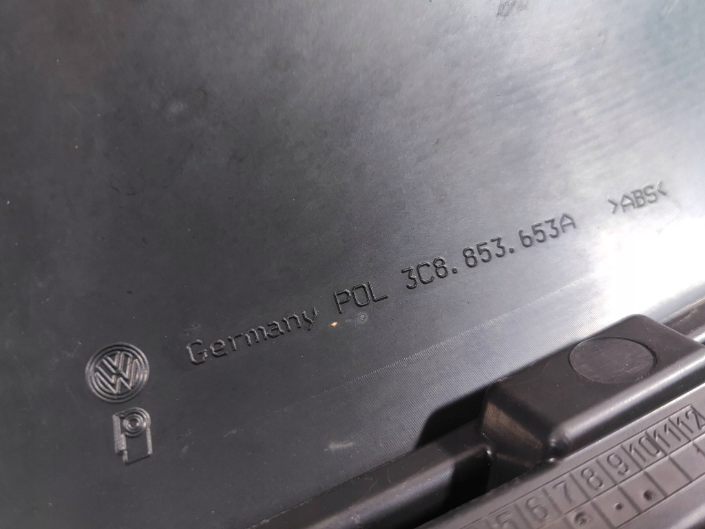 Решётка  радиатора решётка радиатора r-line volkswagen passat cc рестайлинг  3c8853653a в Украине