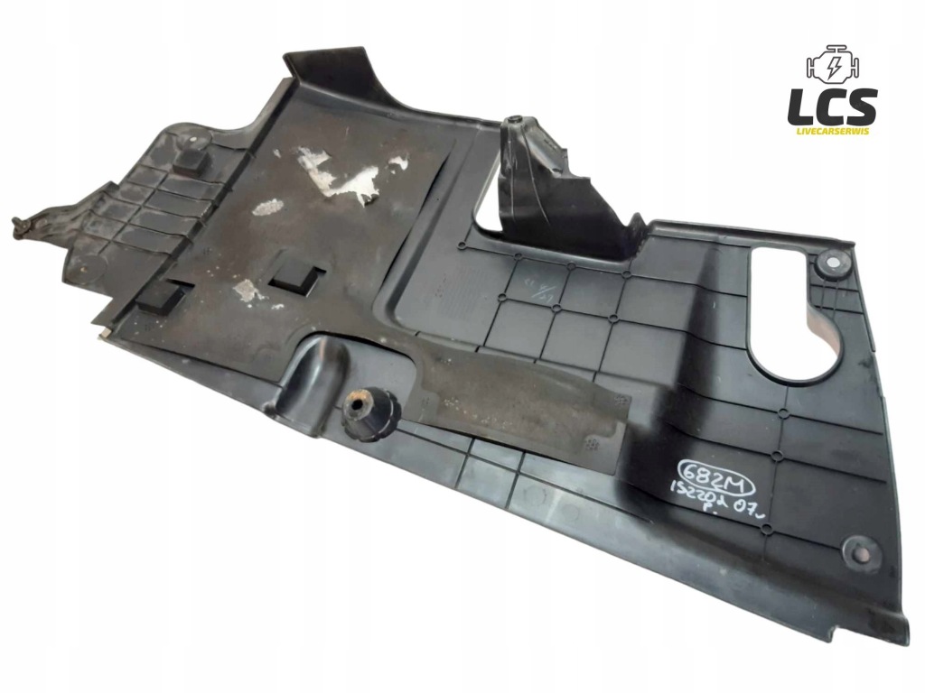 Накладка двигуна відсік верхній lexus is220d 53795-53020 Зі Шроту