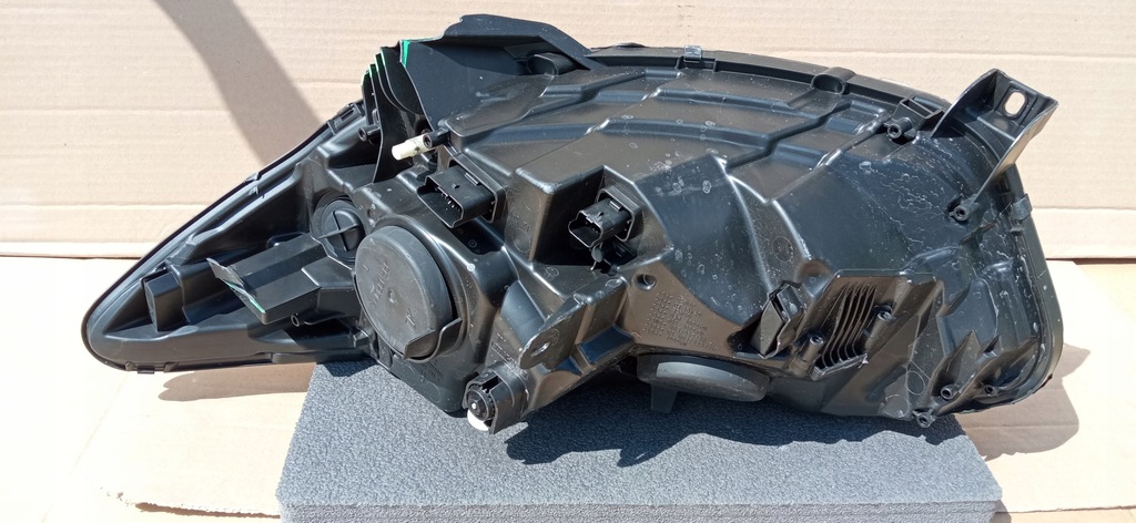 фото №10, Renault captur i 13- лампа фара правый перед обычная h1 260105066r