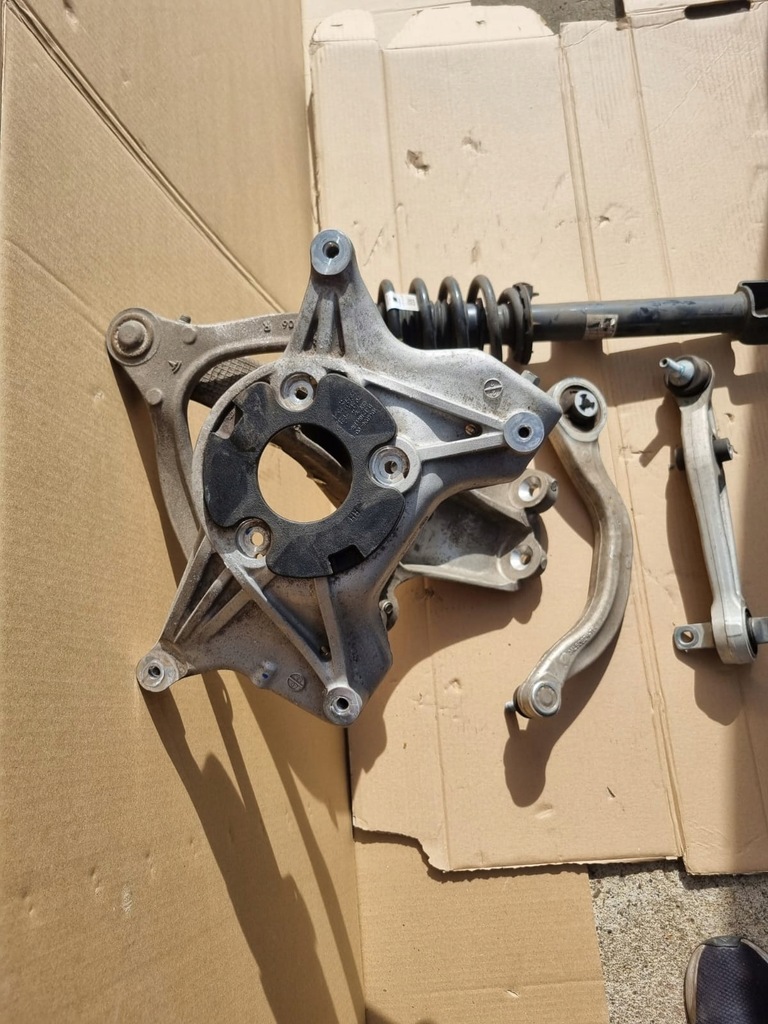 фото №10, Підвіска поворотний кулак амортизатор важелі правий перед tesla y 3