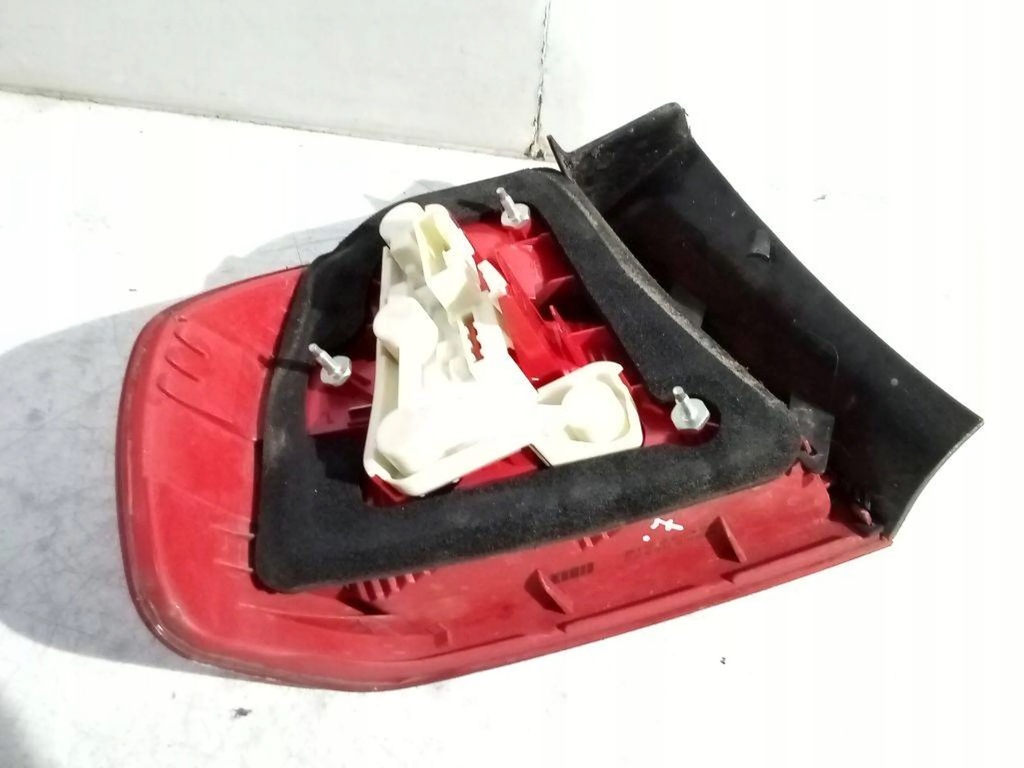 фото №7, Bmw 3 e90 sedan лампа права задня задня