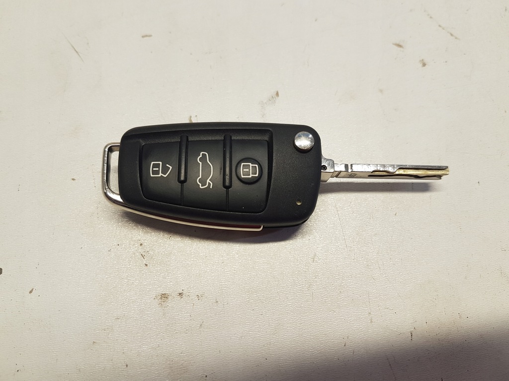 фото №1, Audi q3 83a ключ pilot складний ключ 81a837220ab