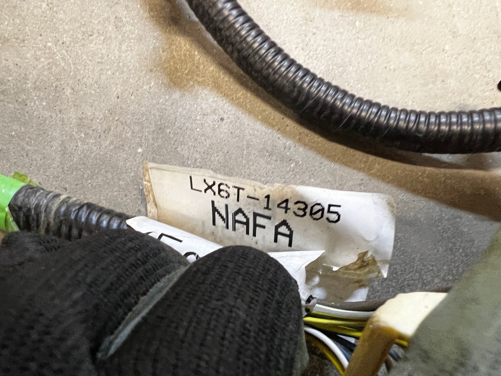 фото №7, Проводка электропроводка жгут отсек двигателя клеммы ford escape mk4 1.5 eb