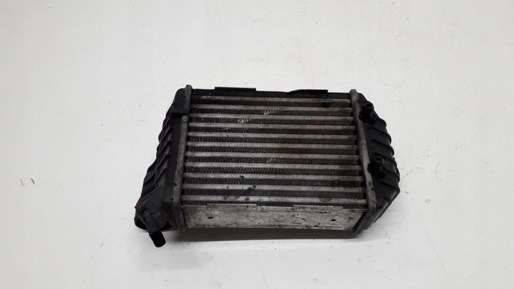 Superb 1 passat b5 a4 a6 2.5 tdi інтеркулер лівий Зі Шроту