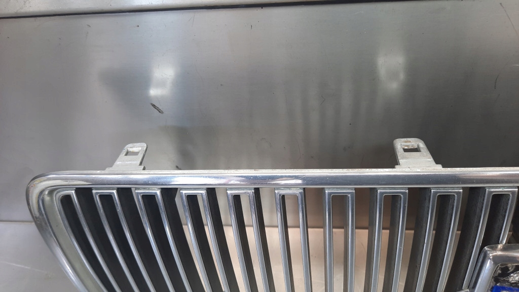 фото №10, Решётка радиатора решётка радиатора 9178087 volvo s80 98-06r