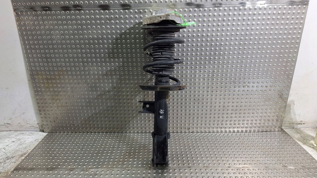 фото №1, Амортизатор левый перед a1563209913 mercedes gla x156 w156 45 amg