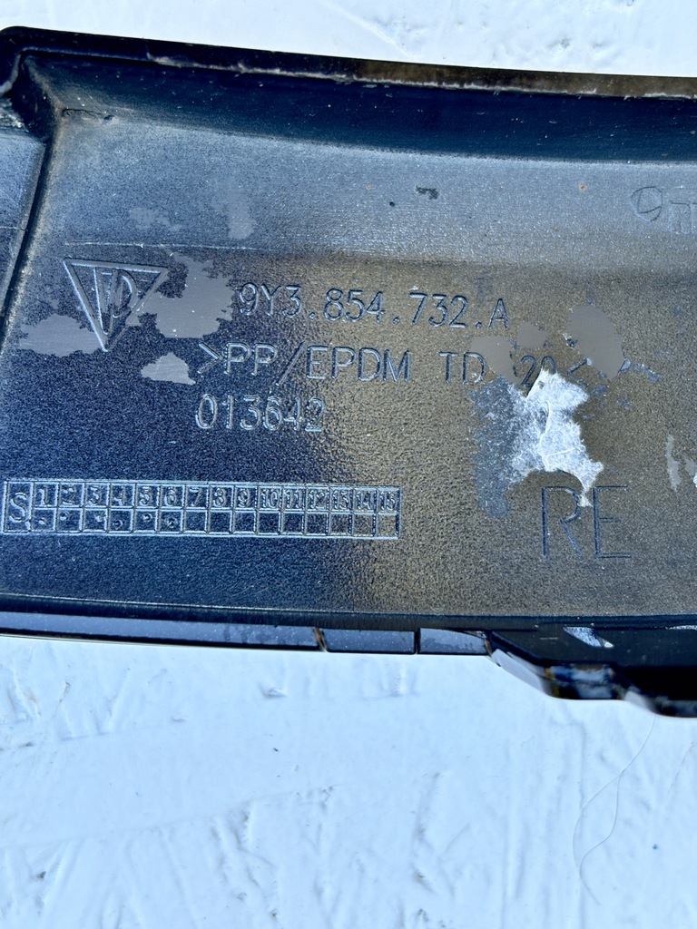 фото №12, Porsche cayenne 9y3 coupe молдинг na крила права задня задня 9y3854732a