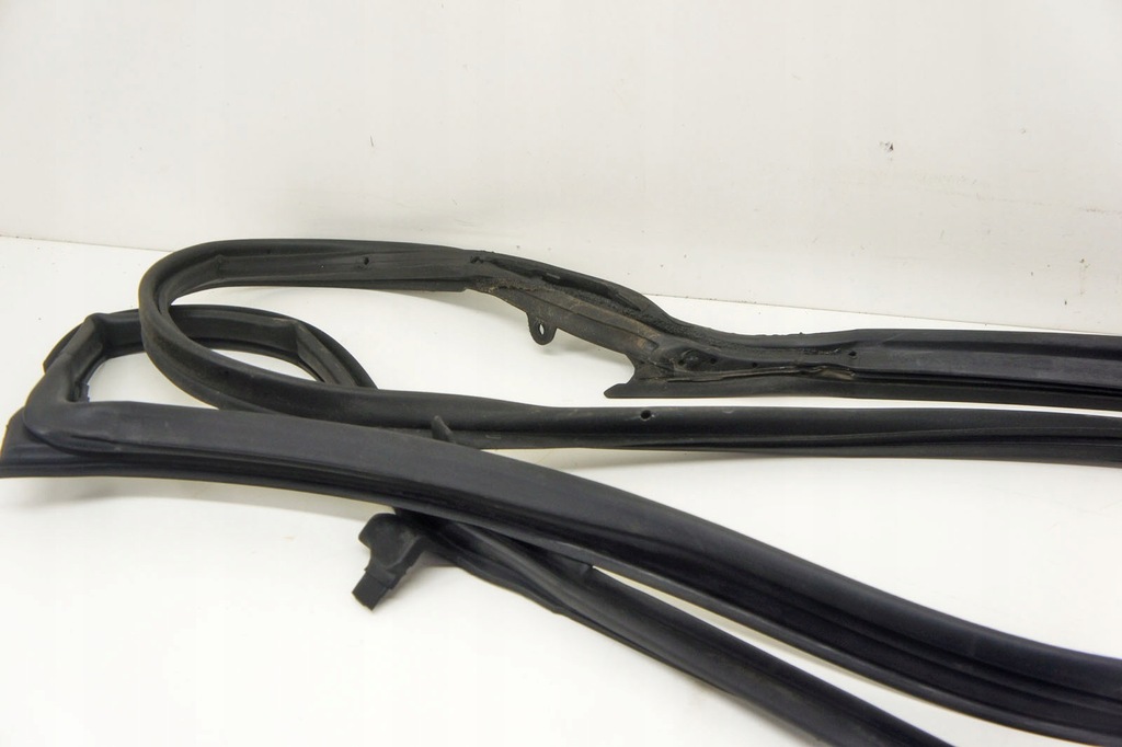 фото №8, Nj188 infiniti g37 прокладка дверь правый перед