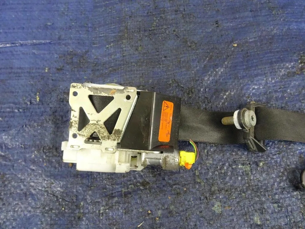 фото №4, Pas безопасности правый перед mercedes slk r171