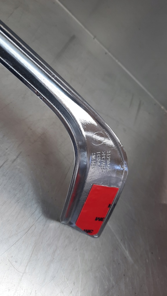 фото №6, Молдинг бампера хром оригинальный номер volvo xc60 31290429 08-13r