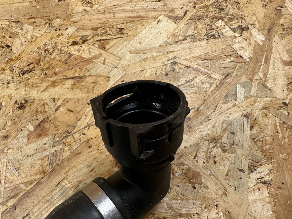 Пабтрубок  труба шланг воды mercedes x klasa w470 a4705010000 Киев