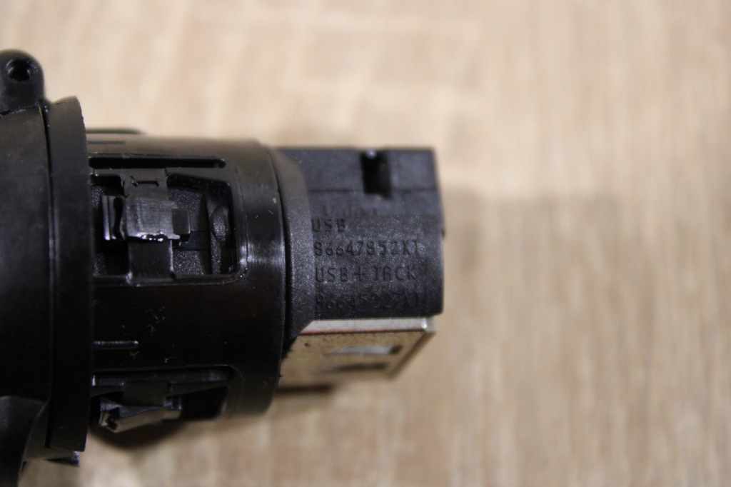 фото №3, Разъём вход aux usb peugeot 508 i