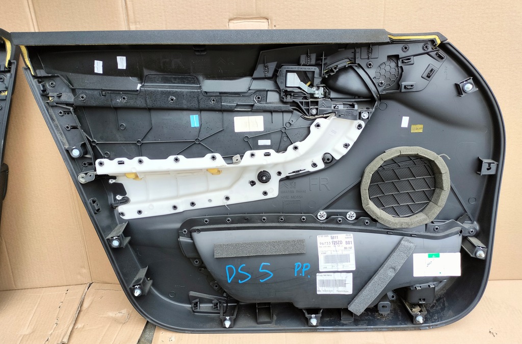фото №7, Citroen ds5 обшивка дверь правый перед