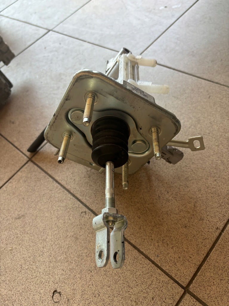 фото №4, Lexus rx iv 450h насос тормозная 138010-10640