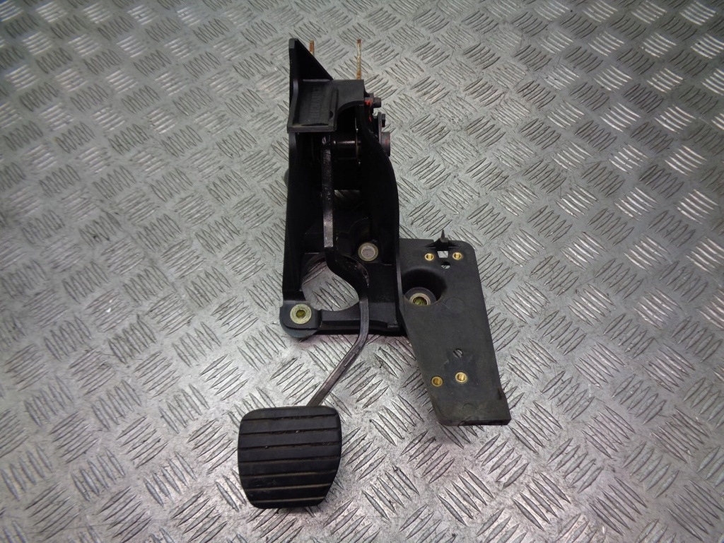 фото №1, Педаль тормоза renault vel satis 8200003537