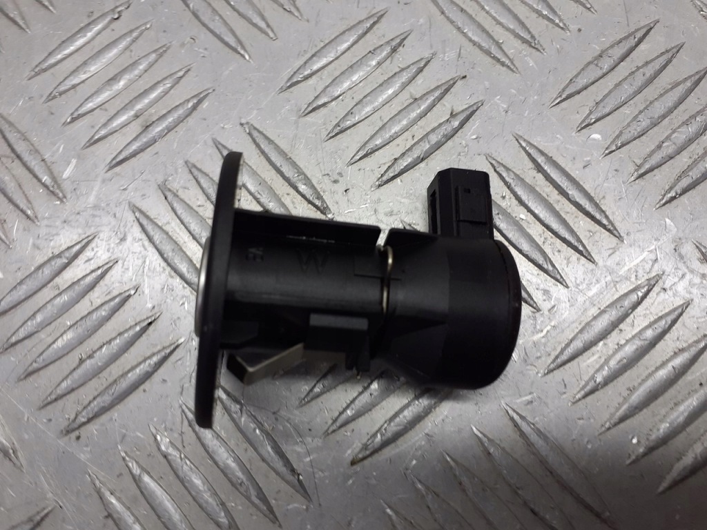 фото №2, Переключатель подушек alfa romeo 147 1.6 46480451