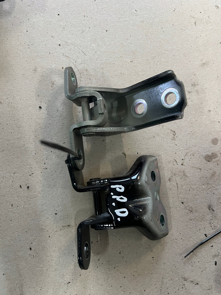 фото №1, Kia rio iv yb 17- петли дверь правый перед