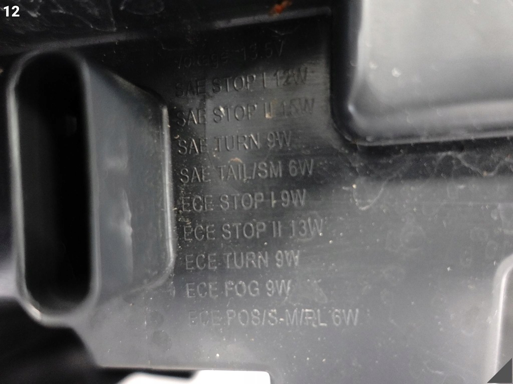 Bmw 2 f22 f23 m2 f87 рестайлинг  lci лампа led w крыло правая задний  eu black line в Украине