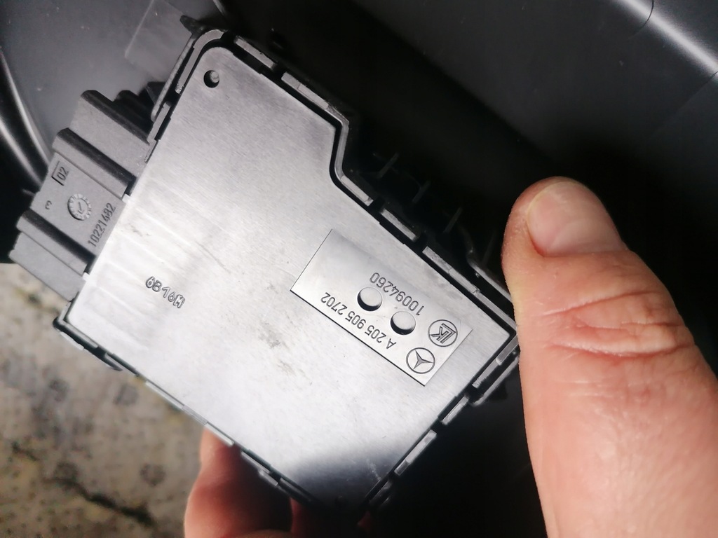 фото №6, Mercedes w205 пластик сиденье защита переключатель