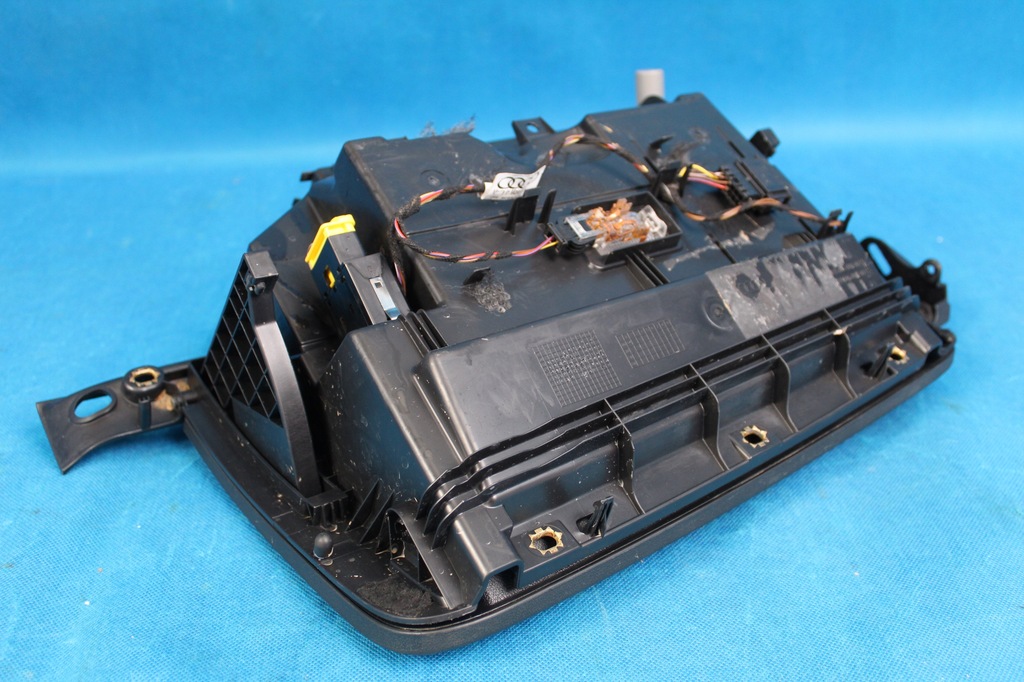 фото №7, Audi a1 8x lift бардачок панелі приладової панелі eu 8x1857104 8x1857124 2016r