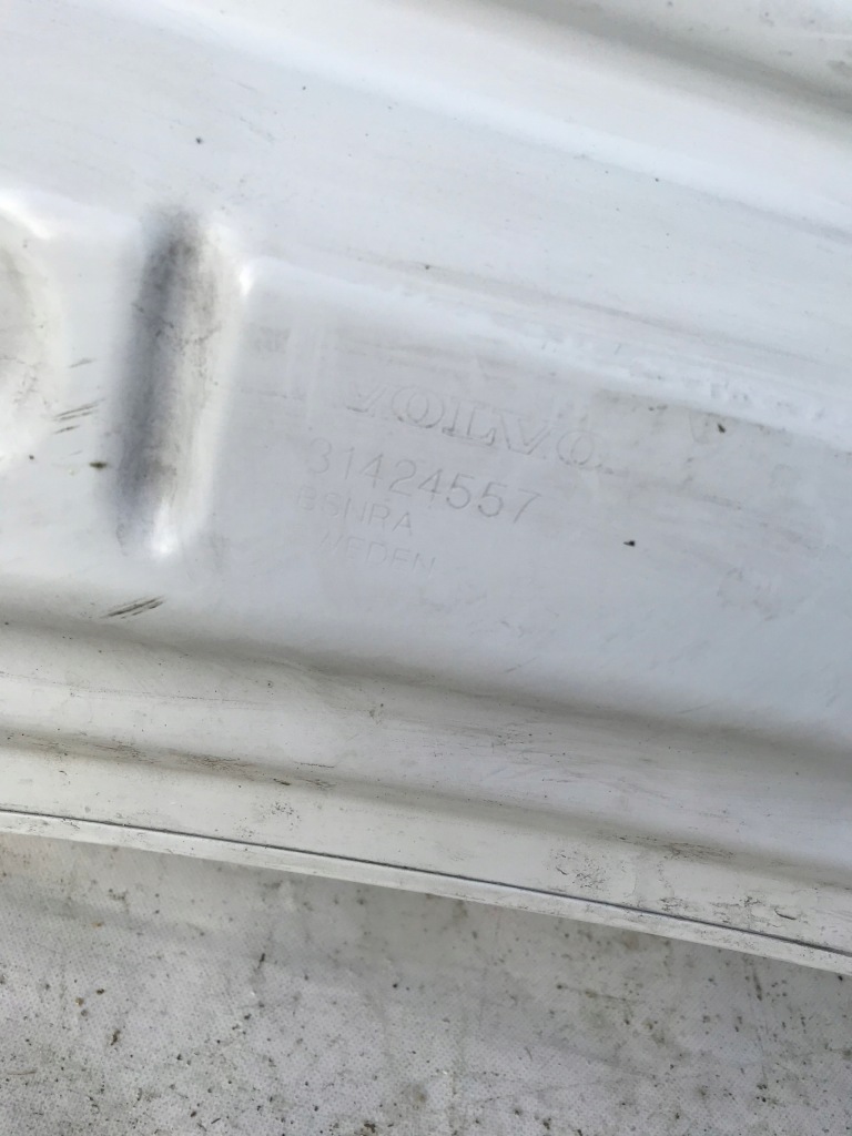 Купить Volvo xc60 2 2 31424557 капот крышка двигателя