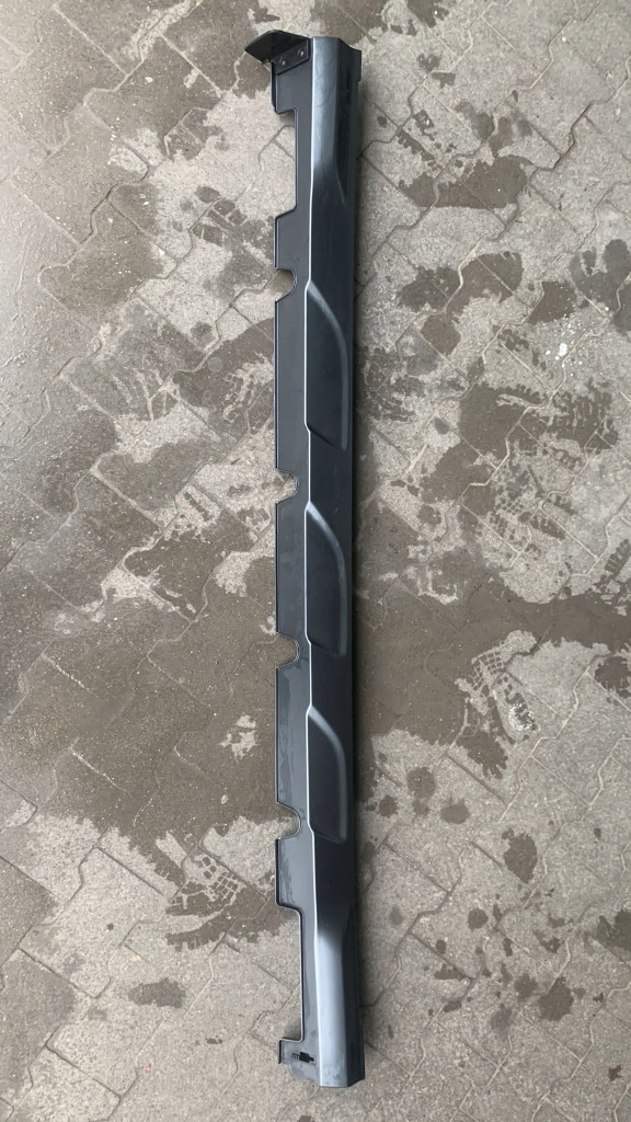 фото №1, Hyundai kona 2019- накладка na порог правая