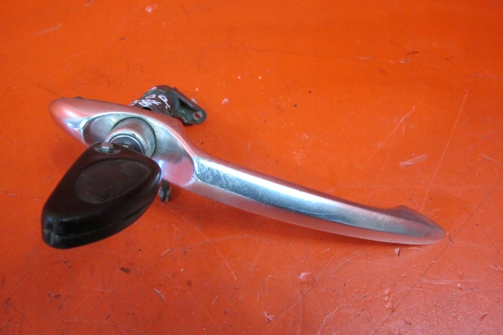 фото №3, Alfa romeo 156 ручка зовнішня двері ліва перед ключ pilot kpl