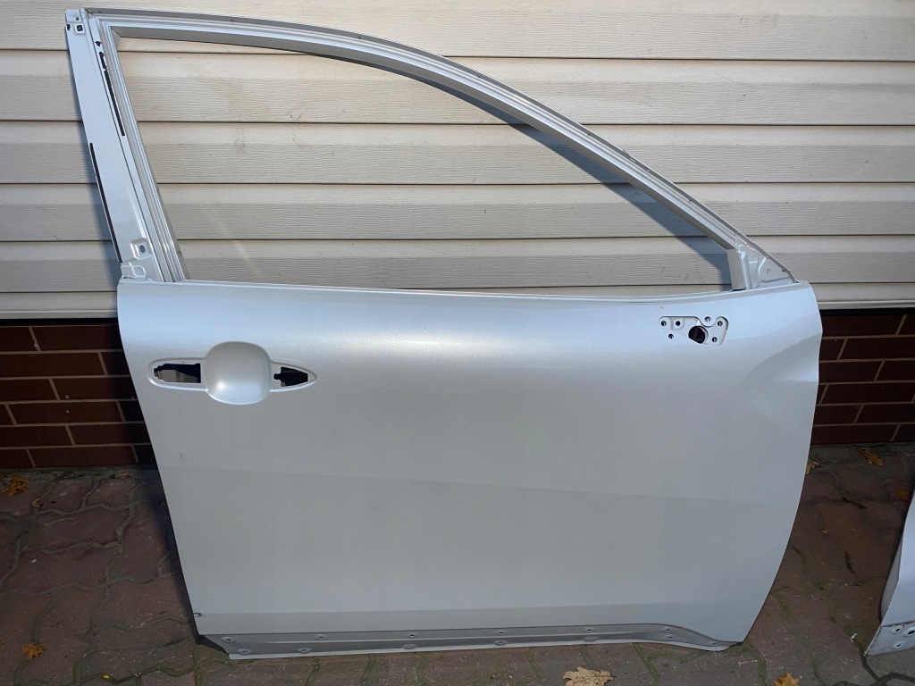 фото №5, Toyota corolla cross 22- двері праве передні