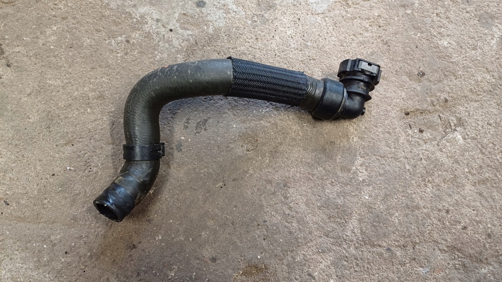 фото №1, Nissan micra k14 0.9 шланг wody 92400-5fn0a