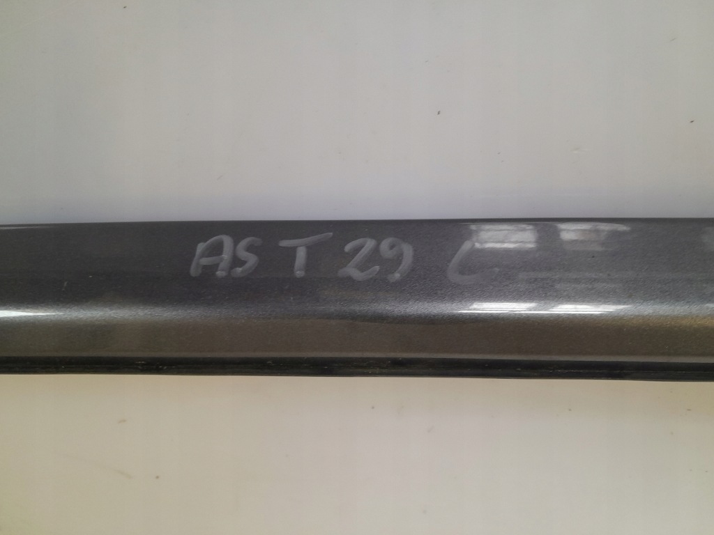 Toyota avensis t27 рестайлінг  / t29 універсал накладки дахові рейлінги комплект !!! Оригінал