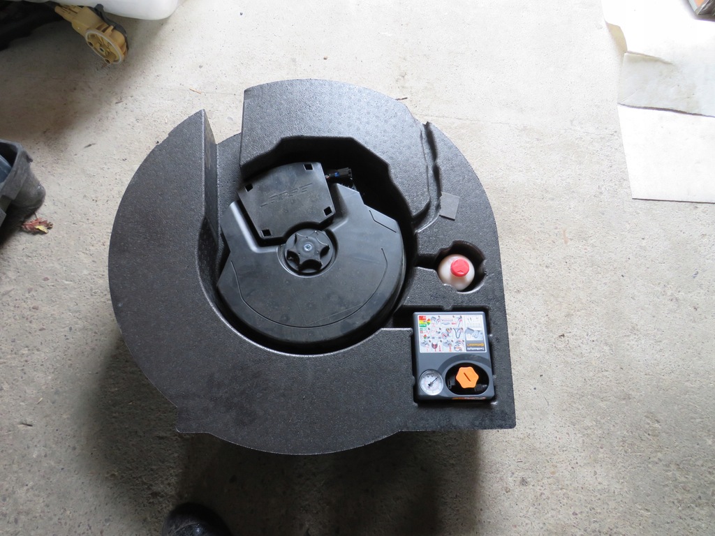 фото №1, Вкладыш багажника компрессор renault kadjar