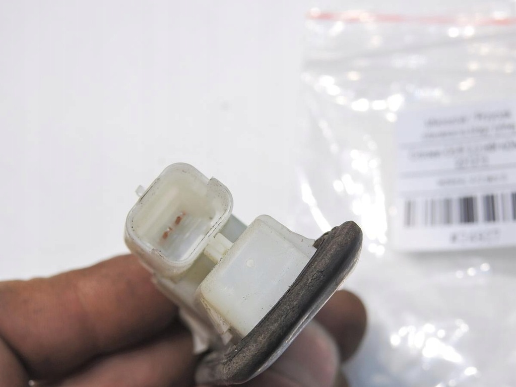 фото №6, Кнопка кришки задня мікровимикач citroen c5 iii kombi