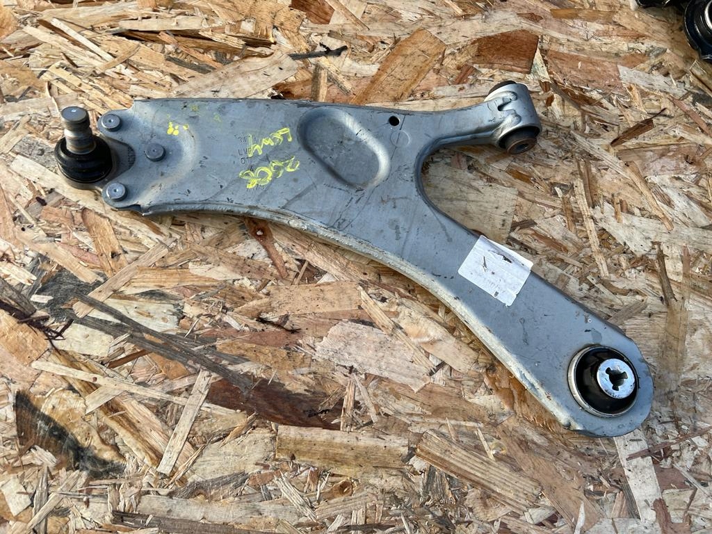 Купить Рычаг левый перед peugeot 2008 ii 19-