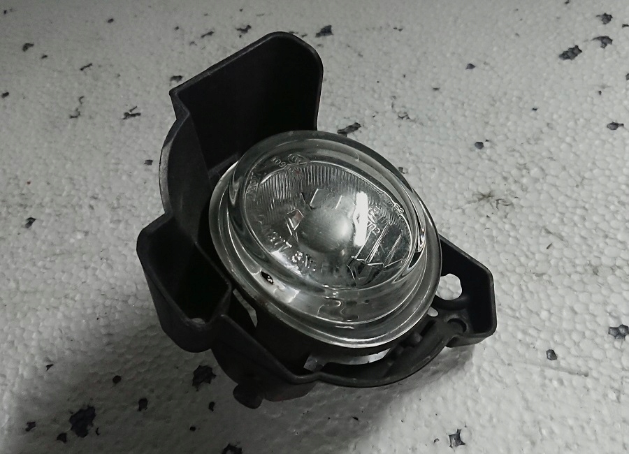 фото №1, Противотуманная фара левый mazda 114-41977