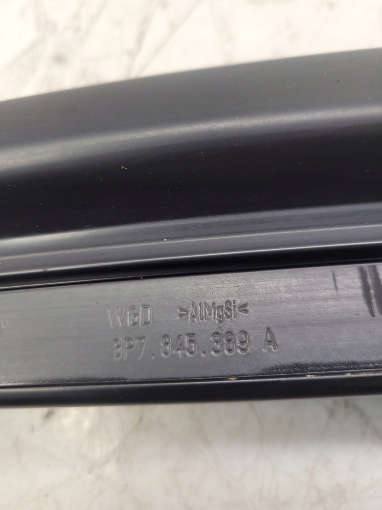 фото №5, Молдинг верхній скло p audi a3 8p cabrio 8p7845389a