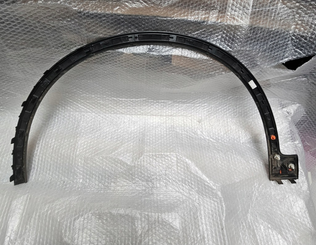 Volvo polestar ii 2 молдинг крыла перед передняя правая 32216408 Недорого