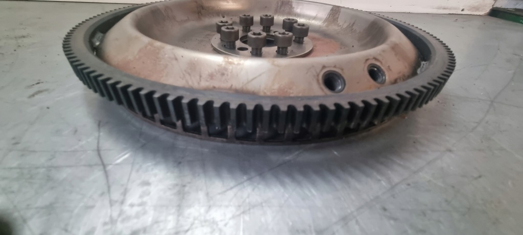 фото №1, Mercedes w 164 3.0 колесо маховик