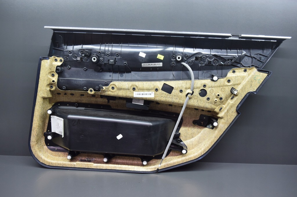 фото №7, Оббивка двері лівий задня обшивка двері bmw 7 f02 шкіра czarna