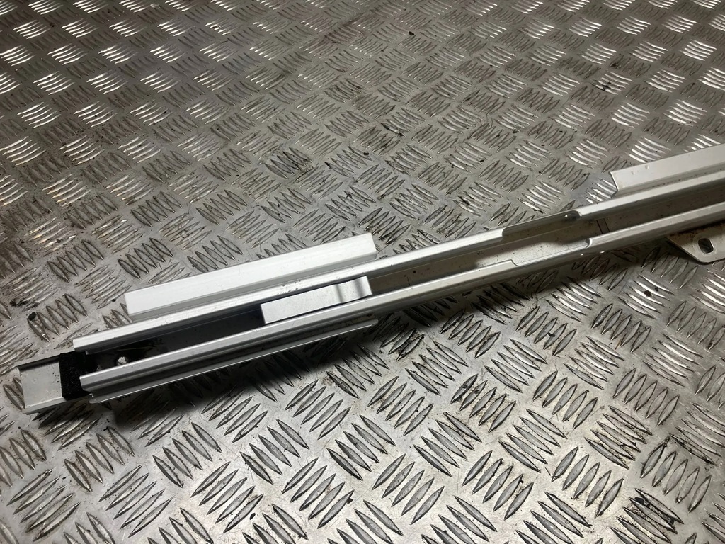 фото №7, Напрямна багажника ліва права комплект volvo v70 iii