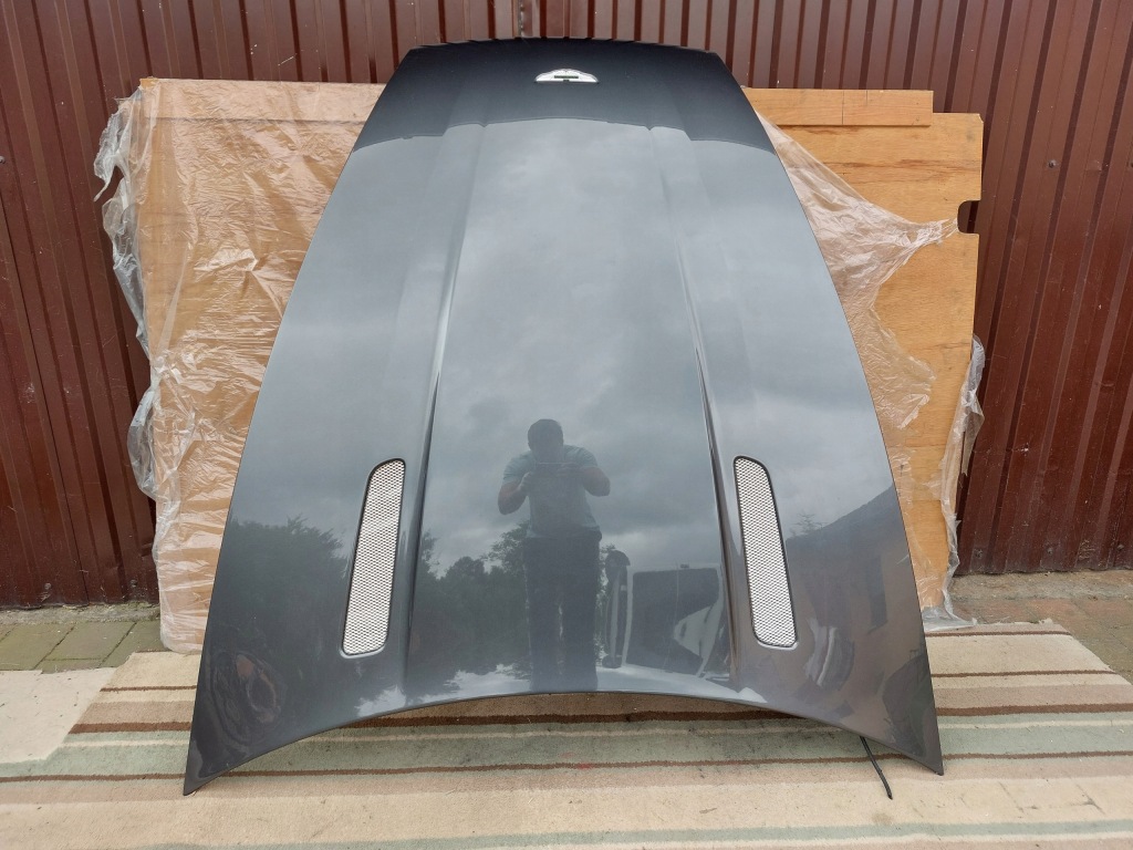 фото №1, Капот aston martin vantage v8 coupe 17r серая meteorite silver