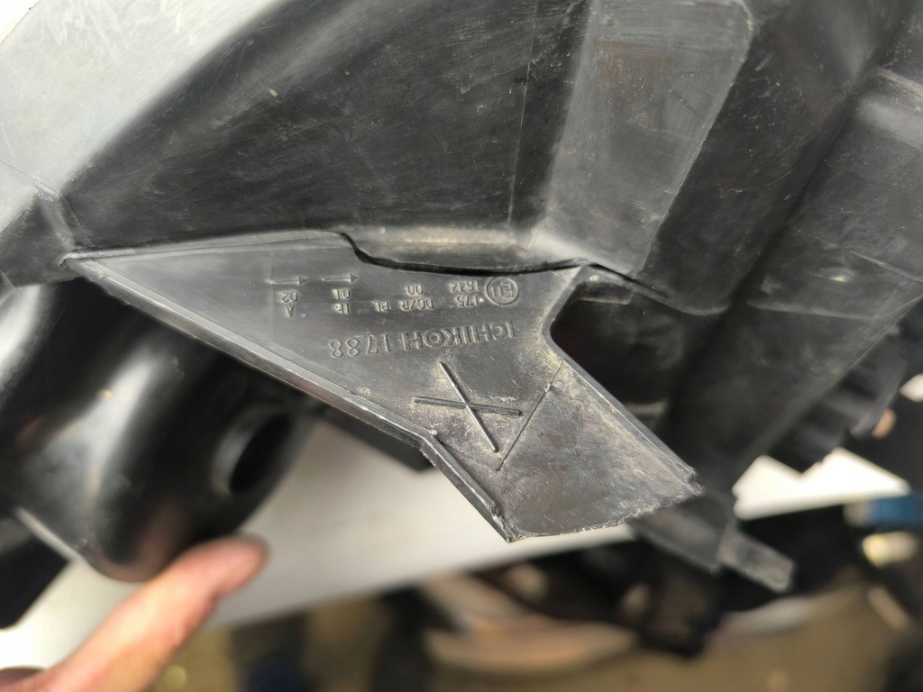 фото №12, Nissan x-trail t31 2007-2010 лампа правая ксенон - europa